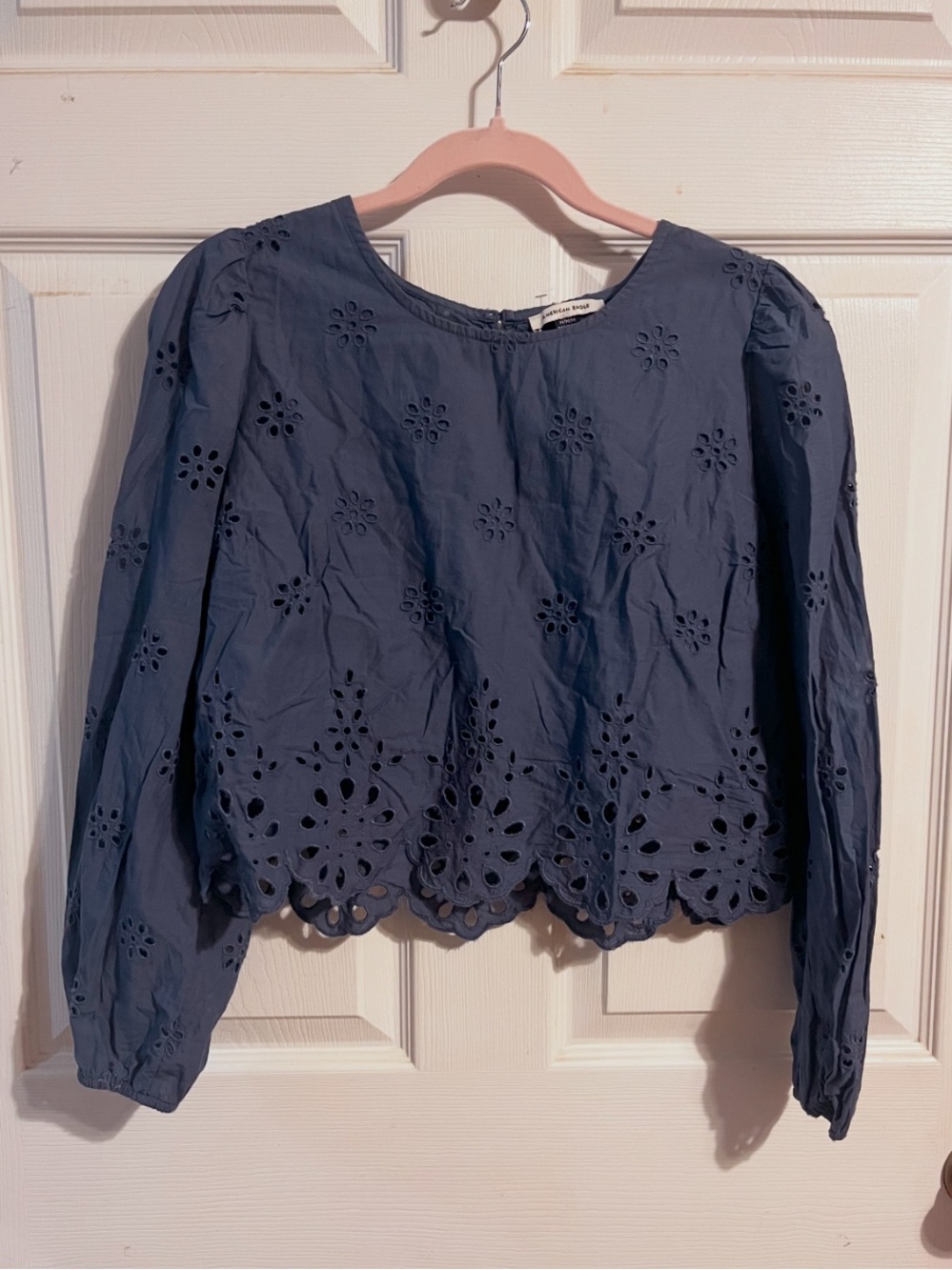 American Eagle Outfitters | Navy Eyelet Cropped Blouse - Sz Medium